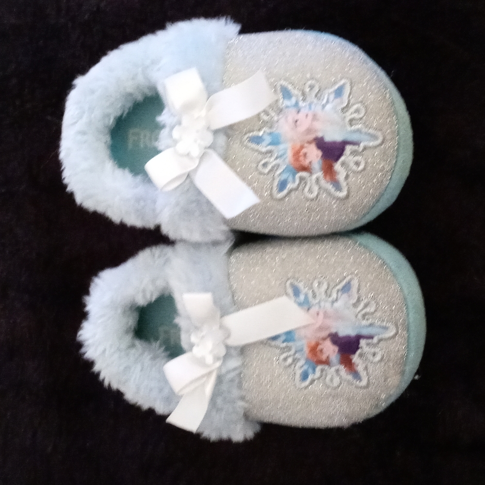 AVAILABLE - Frozen II Blue slippers size Toddler 5/6